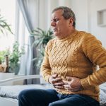 Stitichezza negli Anziani: perché è frequente, come combatterla